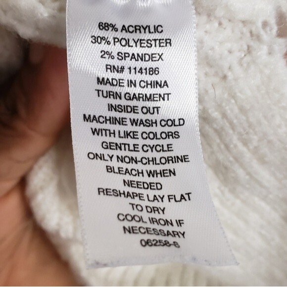 St. John's Bay Crowl Neck Sweater Size L - Picture 7 of 7